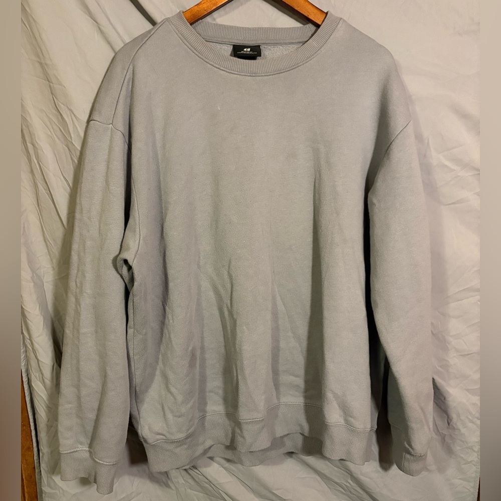 H&M Men's Light Gray Crewneck Sweater
